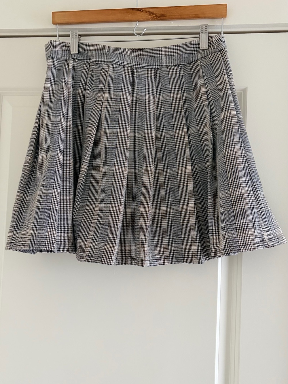Takara Gray Plaid Pleated Skater Skirt